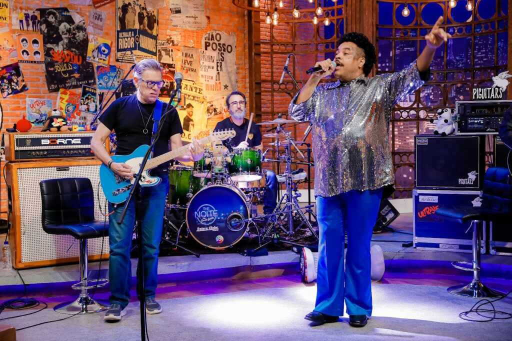 Nelson Motta e Thór Junior no "The Noite" (Créditos: Lourival Ribeiro/SBT)